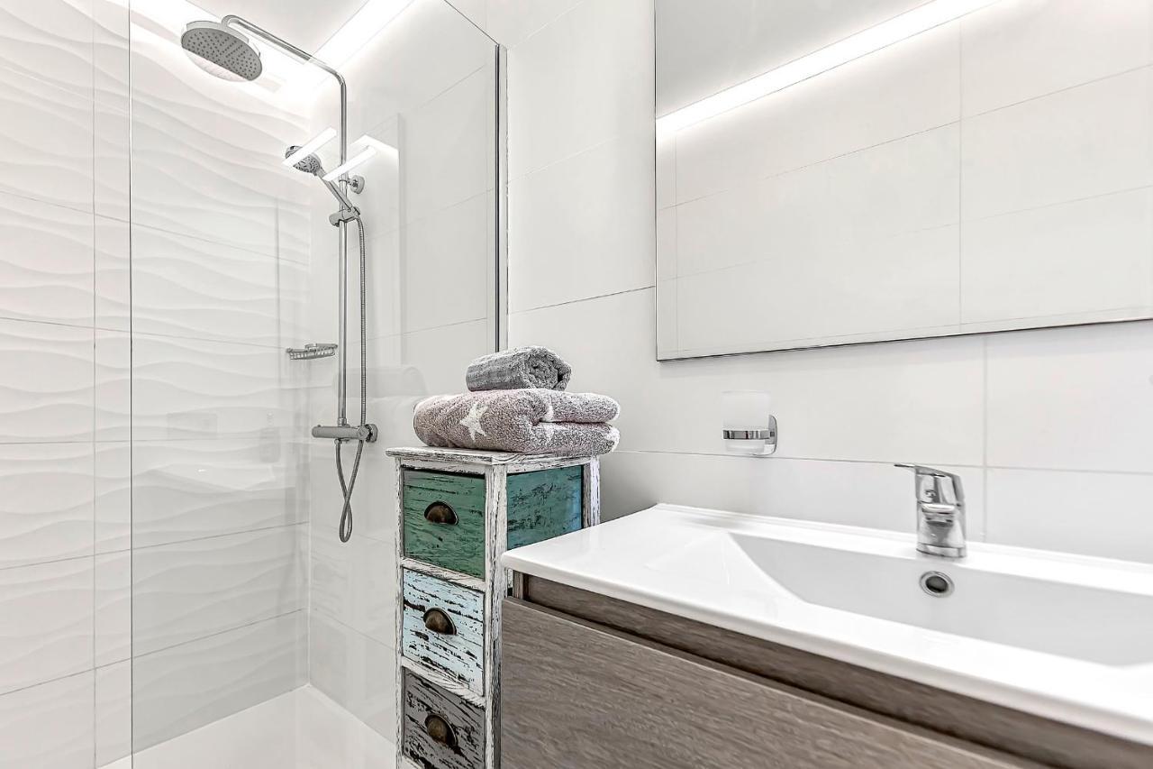 אדחה Ocean Garden Apartment With Seaview. מראה חיצוני תמונה